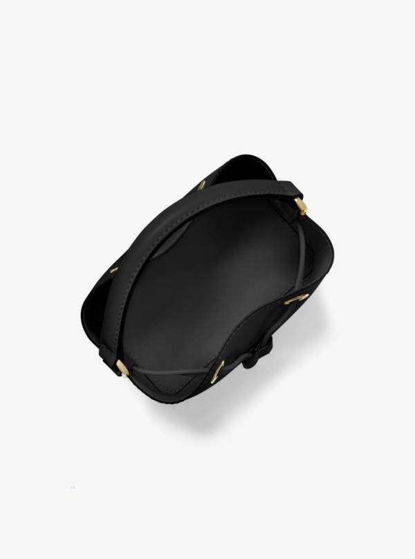 Damske Prenosná Taška Michael Kors Suri Small Saffiano Leather Čierne - Kabelky Michael Kors Outlet | ZKUPA-3084